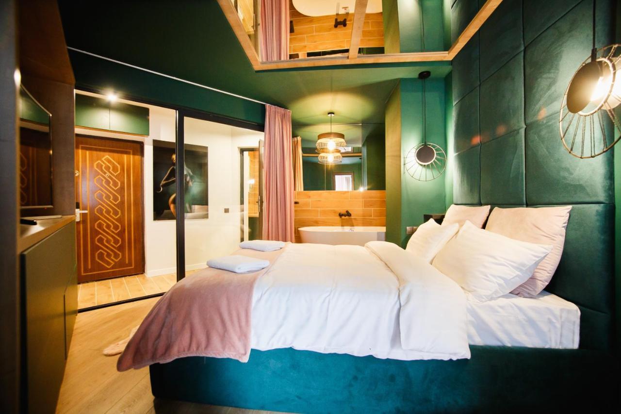 Green Velvet City Retreat Oradea Exterior foto